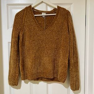 BRAND NEW🎉🎉 Long Sleeve Crop Top!